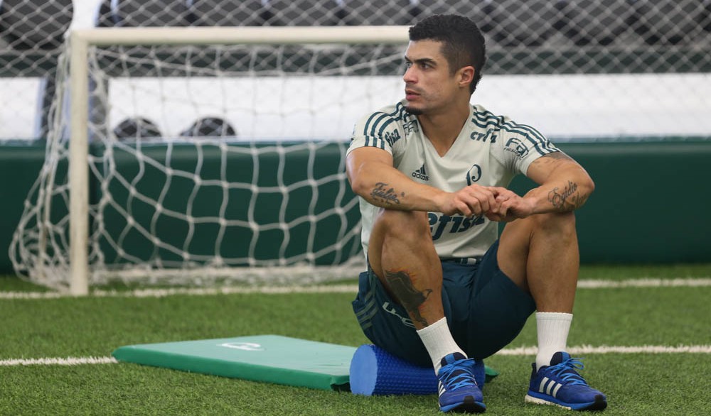 De titular na Toca a questionado no Palmeiras: como Egídio retorna ao Cruzeiro