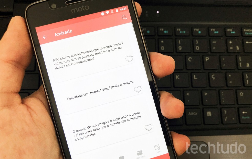 Conheça cinco aplicativos grátis com frases para perfil do WhatsApp — Foto: Rodrigo Fernandes/TechTudo