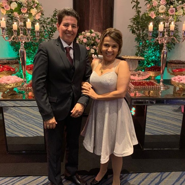 Claudia Rodrigues e a empresária, Adriana Bonato, em viagem (Foto: Divulgação)