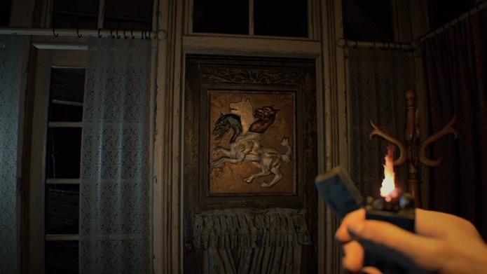 Conteúdo adicional se passa na mesma casa da campanha de Resident Evil 7 (Foto: Reprodução/Felipe Demartini)