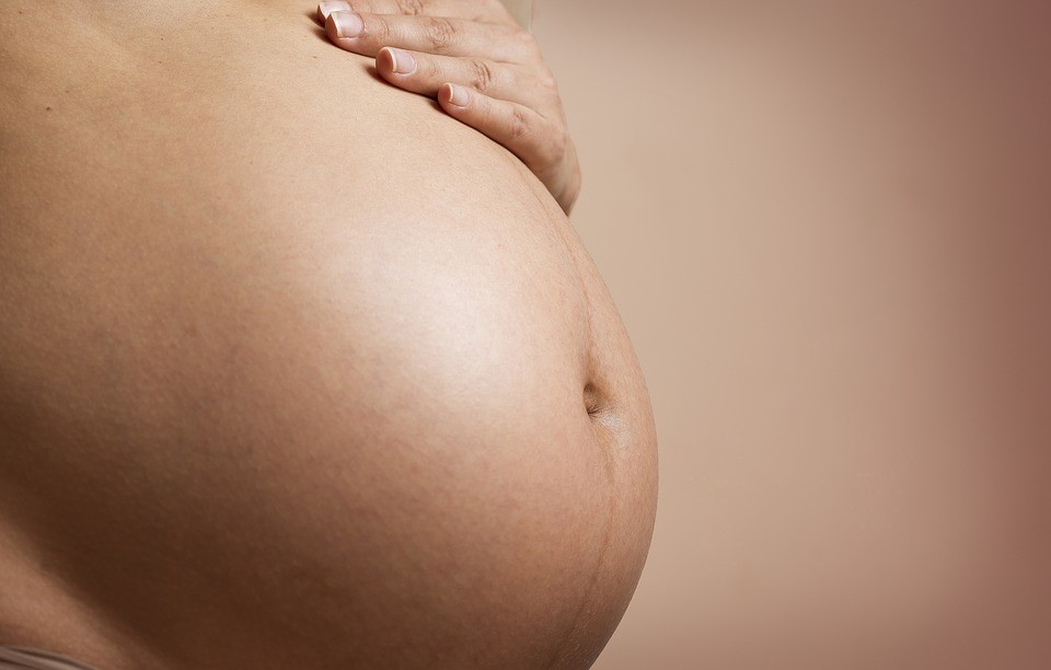 Bebê passa por procedimento de remoção de 'gêmea parasita' pouco após nascimento (Foto: Pixabay)
