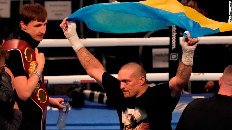 ​​Oleksandr Usyk vai à luta contra os ataques russos — Foto: Divulgação