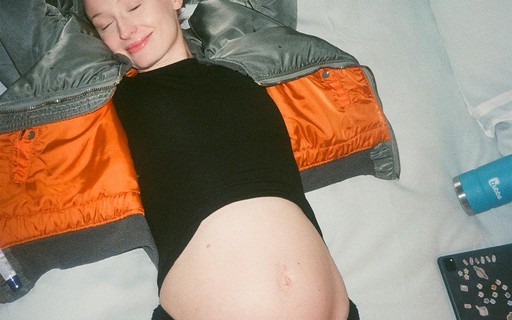 Sophie Turner mostra foto inédita da segunda gravidez: "Cheia de bebê"