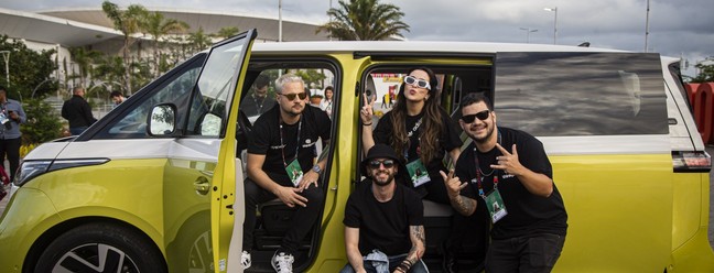 Kombi elétrica da Volkswagen foi apresentada pela primeira vez na América Latina no Rock in Rio — Foto: Hermes de Paula/Agência O Globo