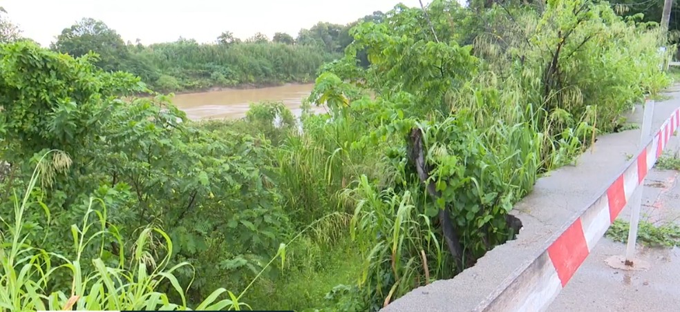 Erosão aumenta em períodos de chuvas em Rio Branco — Foto: Reprodução/Rede Amazônica Acre