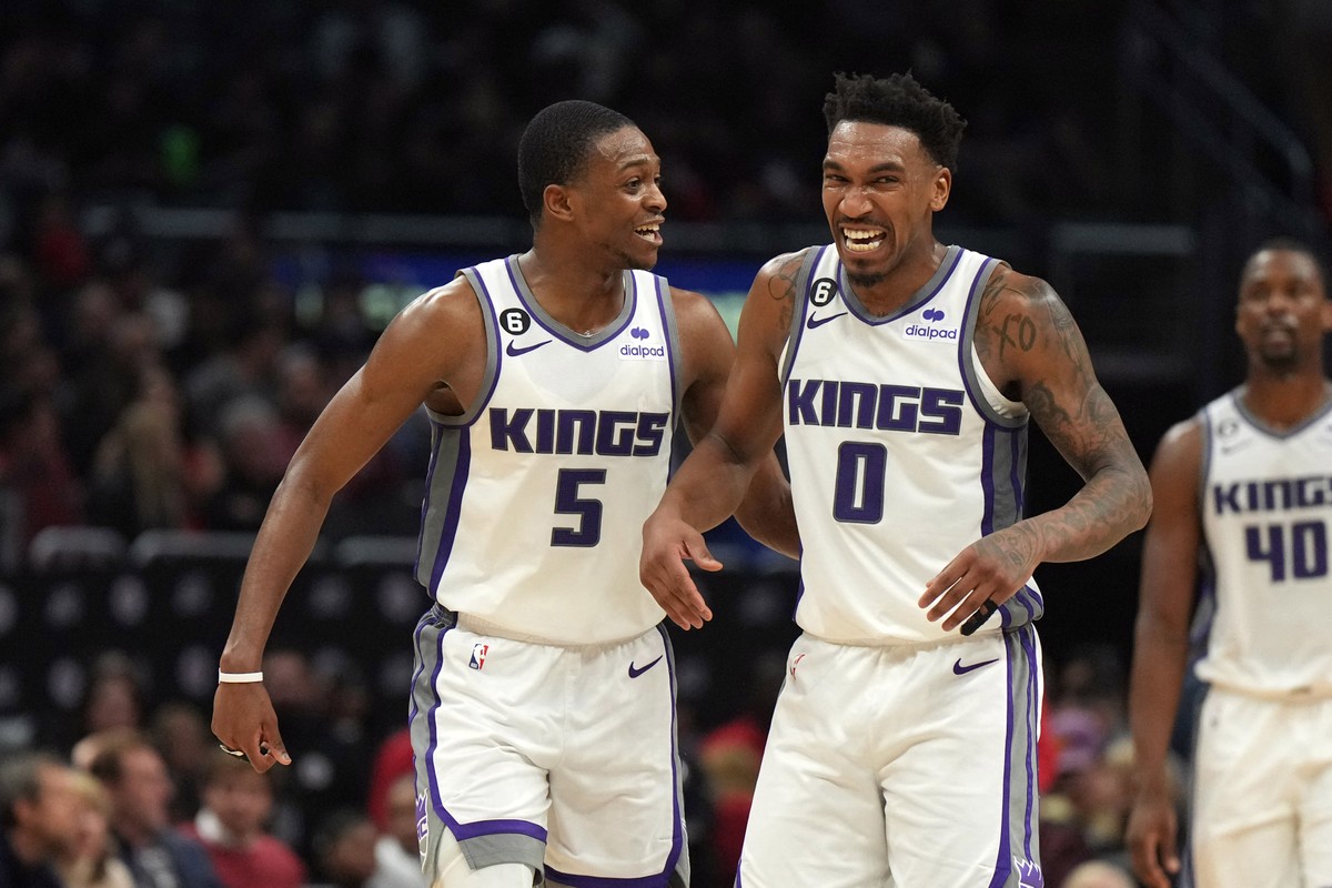Kings batem Clippers por 176 a 175 no 2º jogo com mais pontos da NBA