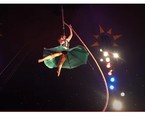 Luciana Lima é bailarina e mostra sua habilidade também como acrobata | Reprodução/Youtube