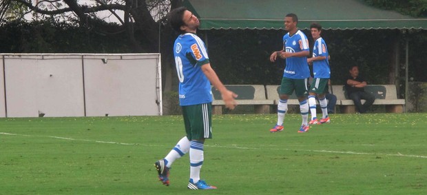 Valdivia, treino Palmeiras (Foto: Diego Ribeiro / Globoesporte.com)