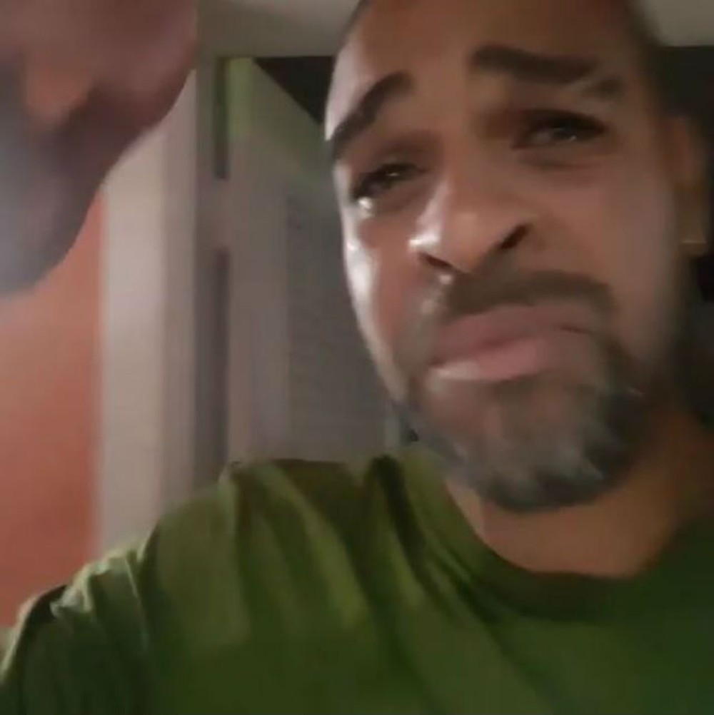 Adriano chora após título rubro negro