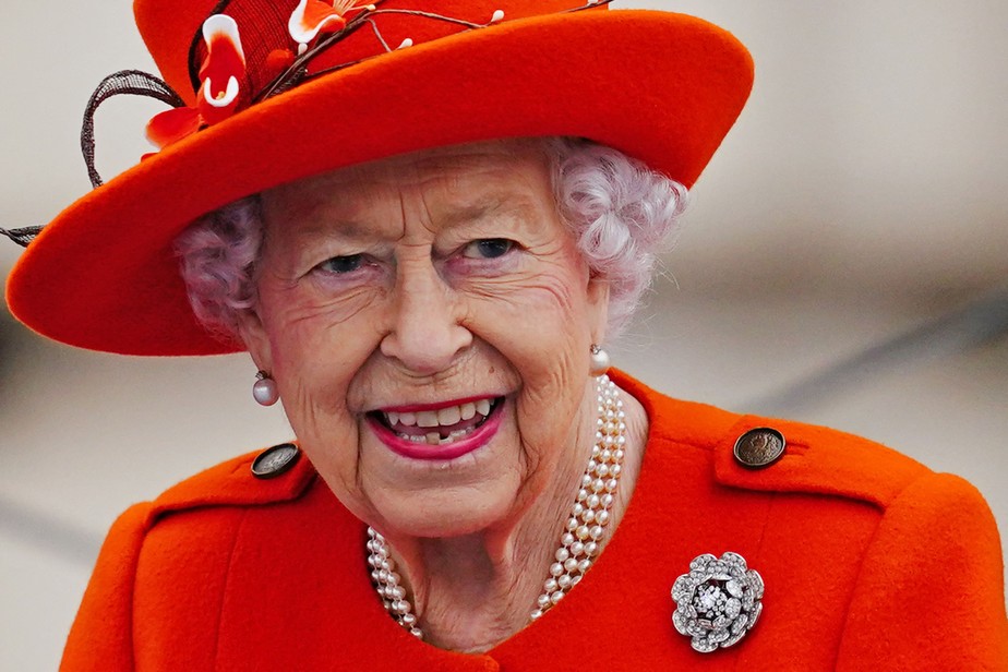 Elizabeth II participou da cerimônia de revezamento de bastão dos Jogos da Commonwealth em 07 de outubro de 2021