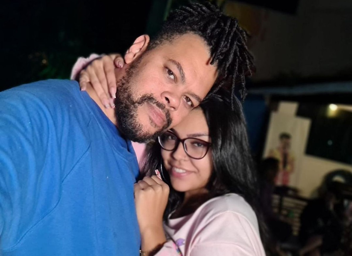 Babu Santana posa com nova namorada (Foto: Reprodução / Instagram)