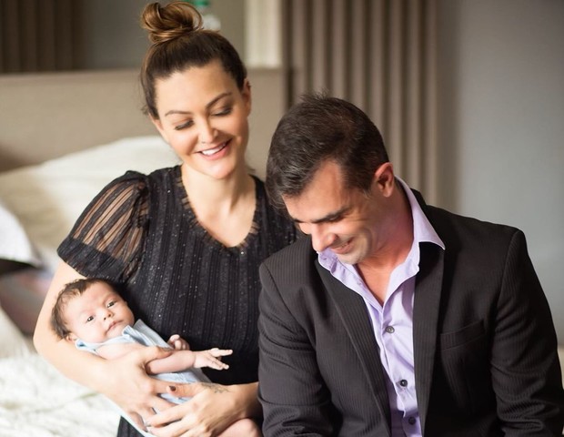 Laura Keller e Jorge com o filho Jorge Emanuel (Foto: Reprodução/Instagram)