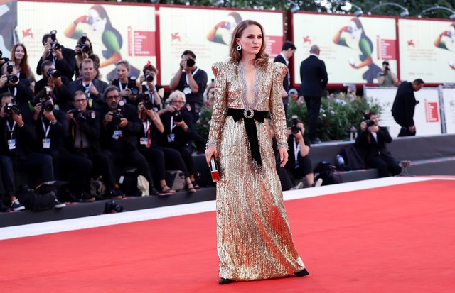 VENICE, ITALY - SEPTEMBER 04:  Natalie Portman walks the red carpet ahead of the 'Vox Lux' screening during the 75th Venice Film Festival at Sala Grande on September 4, 2018 in Venice, Italy.  (Photo by Vittorio Zunino Celotto/Getty Images) (Foto: Getty Images)
