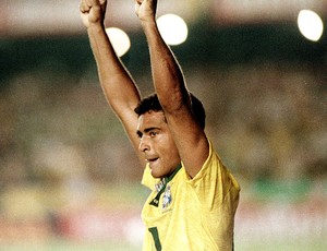 Romário gol jogo Brasil e Uruguai Eliminatórias 1993