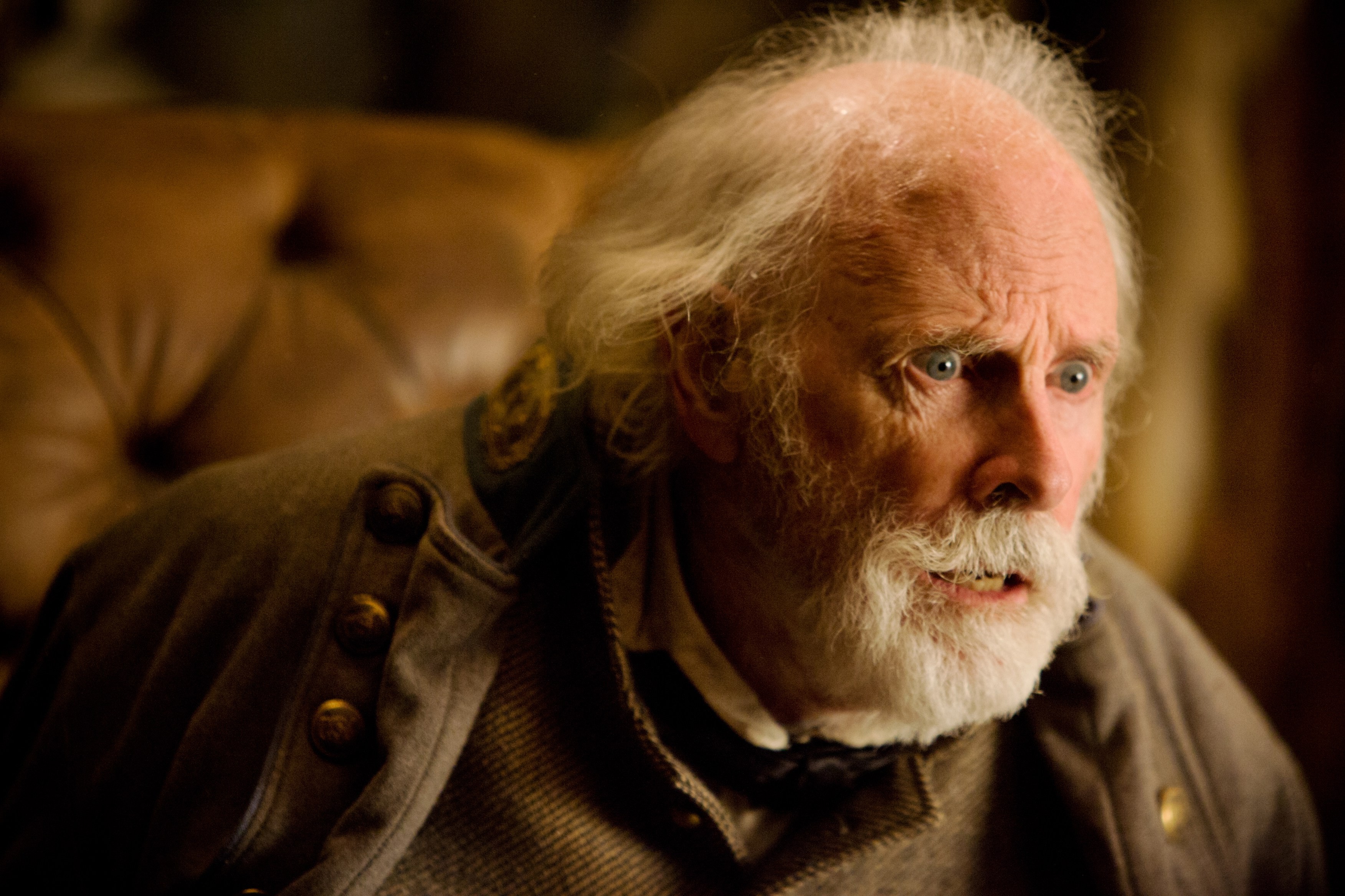 BRUCE DERN stars in THE HATEFUL EIGHT. Photo: Andrew Cooper, SMPSP© 2015 The Weinstein Company. All Rights Reserved.  (Foto: Editora Globo)