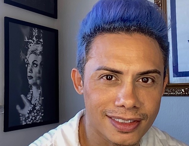 Silvero Pereira pintou o cabelo de azul (Foto: Estevam Avellar/TV Globo)