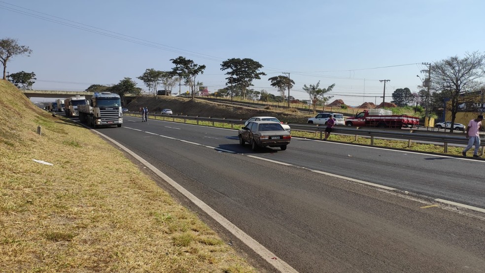 Acidente foi registrado na Rodovia Raposo Tavares (SP-270), em Presidente Prudente — Foto: David de Tarso/TV Fronteira