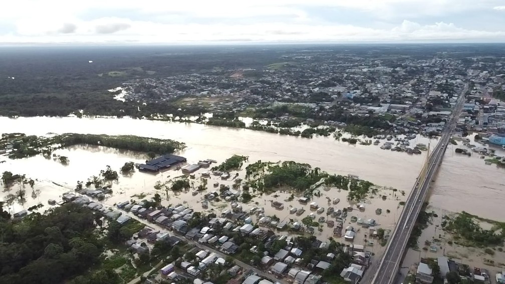 Enchente do Juruá afeta cerca de 28 mil pessoas em Cruzeiro do Sul — Foto: Arquivo/Corpo de Bombeiros