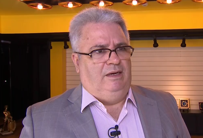 OFF - CBF pode usar juízes aposentados ou fora de forma como árbitros de vídeo