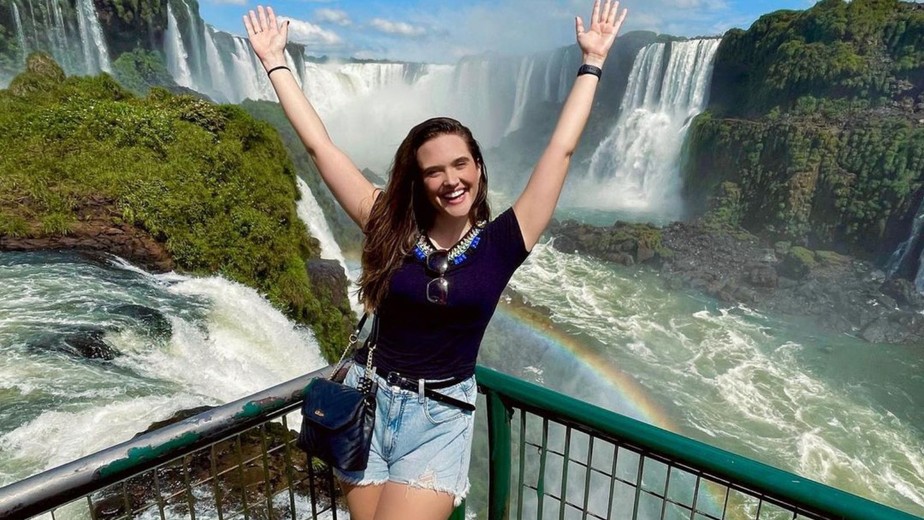 Juliana Paiva comemora aniversário em Foz do Iguaçu