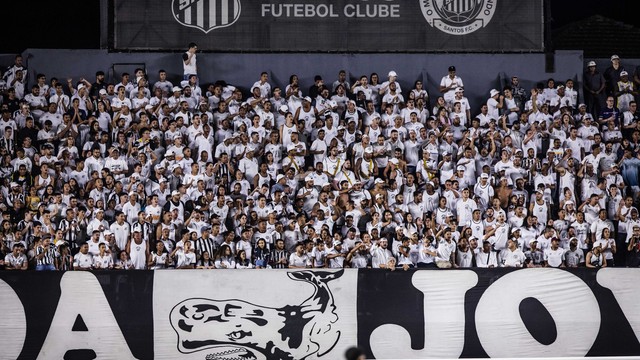 Torcida do Santos contra o Audax Italiano
