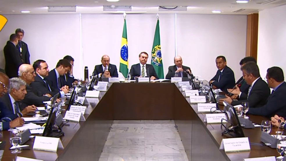 Bolsonaro comanda reunião no Palácio do Planalto com governadores da Amazônia — Foto: Reprodução/EBC