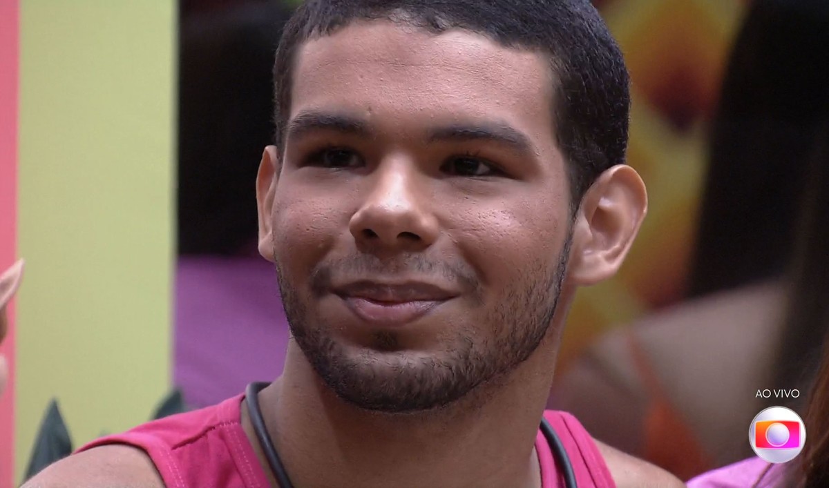 Vinicius é o oitavo eliminado no paredão do ‘BBB22’, com 55,87% dos votos |  TV e séries