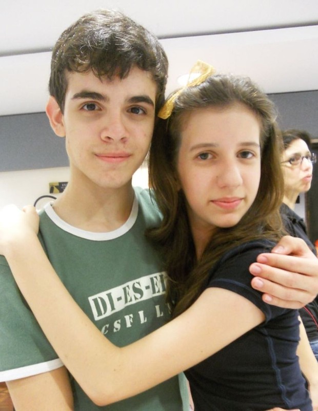 Ghilherme Lobo e Ari Contini iniciaram namoro na adolescência (Foto: Reprodução/Instagram)