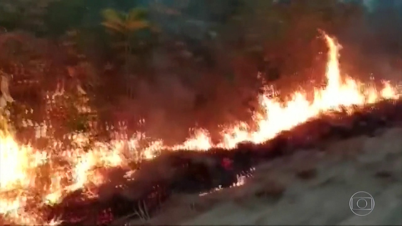 Frente fria ajuda a combater os incêndios no Pantanal