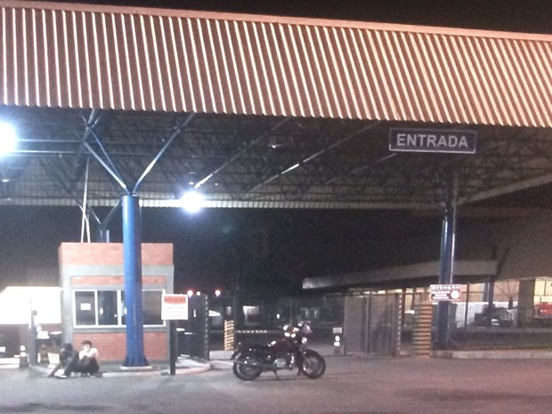 Indústria do Grupo Cristal Alimentos, em Aparecida de Goiânia, Goiás (Foto: Reprodução/ TV Anhanguera)