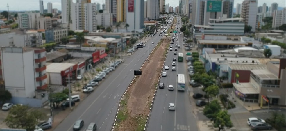 Avenida Historiador Rubens de Mendonça, em Cuiabá — Foto: TVCA/Reprodução