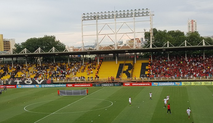 Cinco torcedores são detidos, e organizada do Vasco tenta emboscada