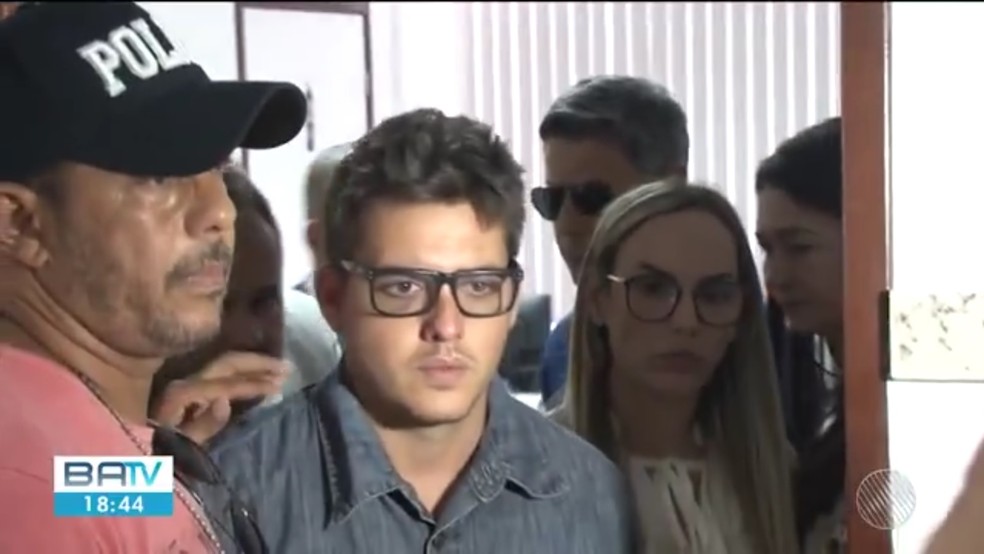 Advogado foi preso após se apresentar em Feira de Santana — Foto: Reprodução/TV Subaé