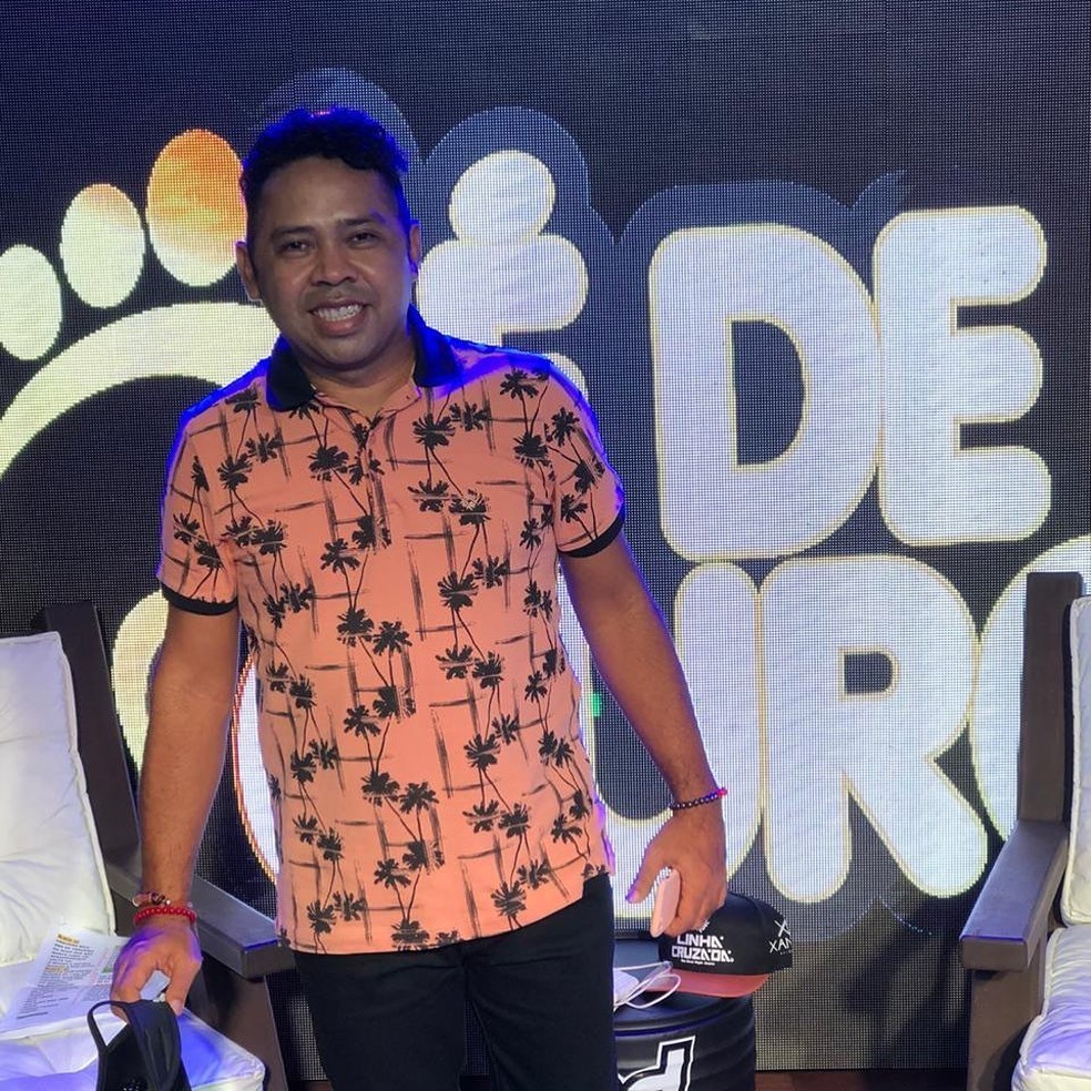 Cantor está internado desde sexta-feira (3) com sintomas da Covid-19 — Foto: Reprodução/Arquivo Pessoal