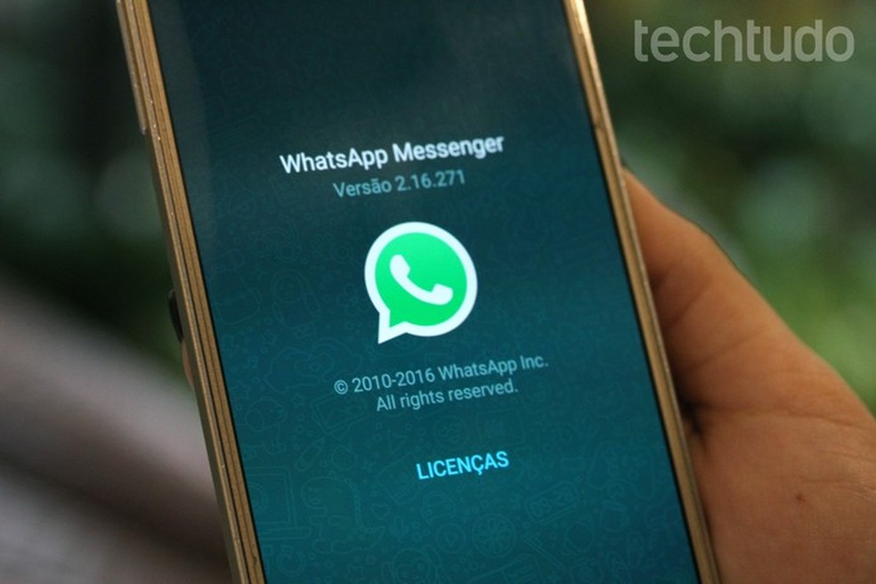 WhatsApp começa a testar modo noturno e bloqueio do app por digital — Foto: Carolina Ochsendorf/TechTudo
