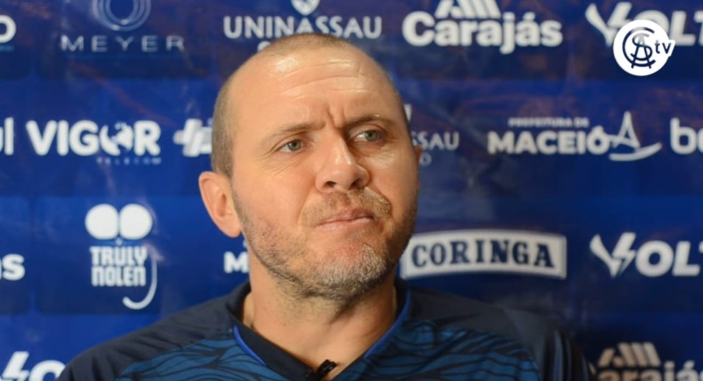 Mozart promete trabalhar mais nesta semana — Foto: Reprodução CSATV