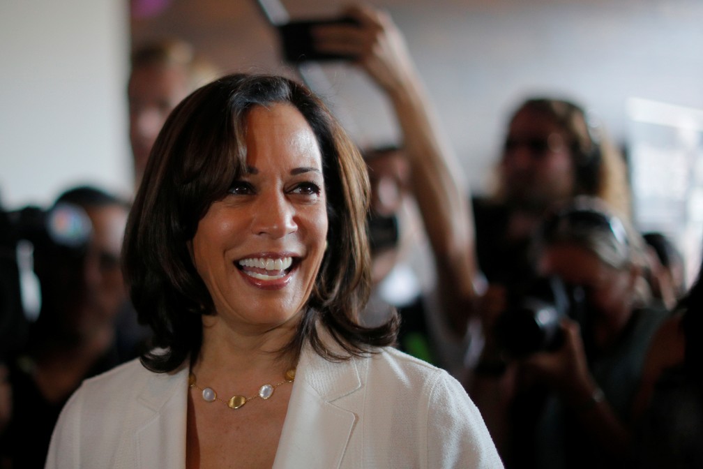 Kamala Harris faz campanha em um café na cidade de Detroit em julho de 2019 — Foto: Brian Snyder/Reuters