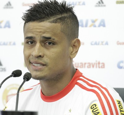 Após passar mal às 11h, Everton avisa: Ruim para Fla, Joinville e torcedores