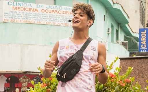 Ex-chiquitito Gabriel Santana muda visual para atuar em nova 'Malhação'