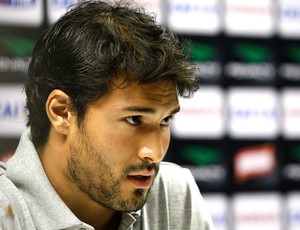 Pedro Ken coletiva Vasco (Foto: Marcos Trisão / Ag. O Globo)