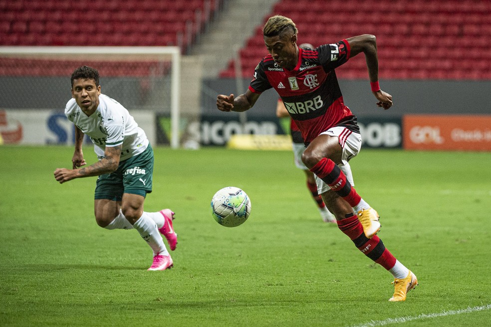 Bruno Henrique em ação contra o Palmeiras — Foto: Alexandre Vidal / Flamengo