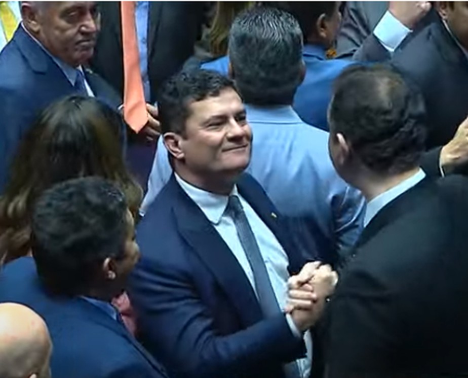 Moro cumprimenta Rodrigo Pacheco após vitória do atual presidente