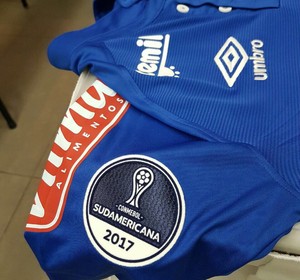 Novidade: Cruzeiro vai usar patch da Copa Sul-Americana no uniforme