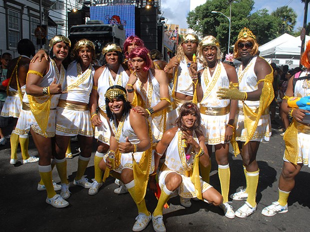 CARNAVAL: Bloco D'skolados sai na frente e lança abadá e sua