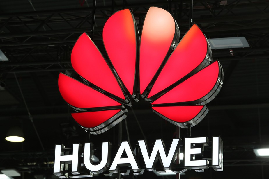 Huawei registra sua primeira queda anual de lucro em mais de uma década