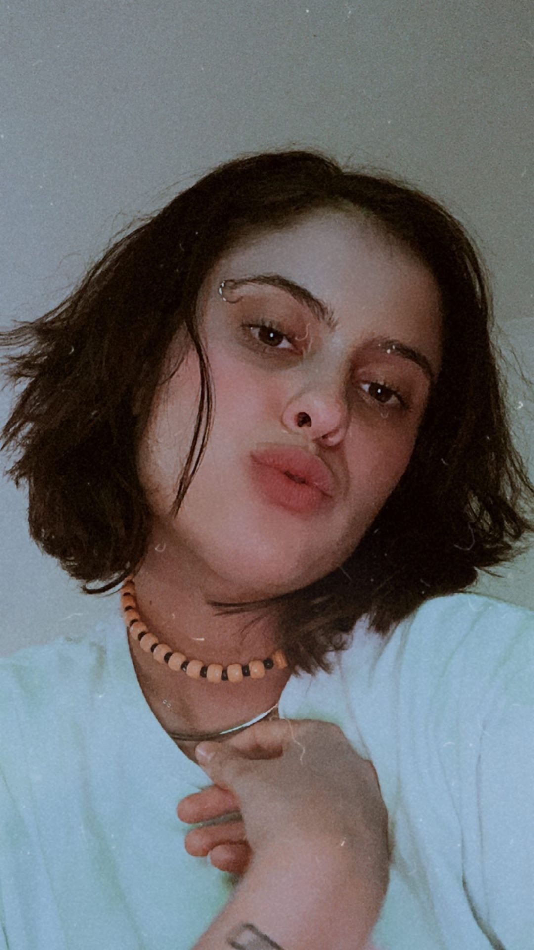 Hana Khalil mostra visual de cabelos curtinhos (Foto: Reprodução/Instagram)