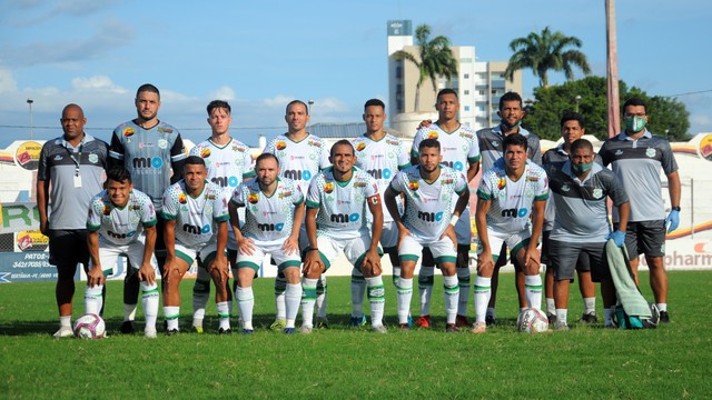 Nacional de Patos posado antes do jogo