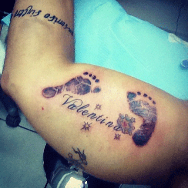 Ex-BBB Rodrigo faz tatuagem em homenagem à filha, Valentina (Foto: Reprodução/Instagram)