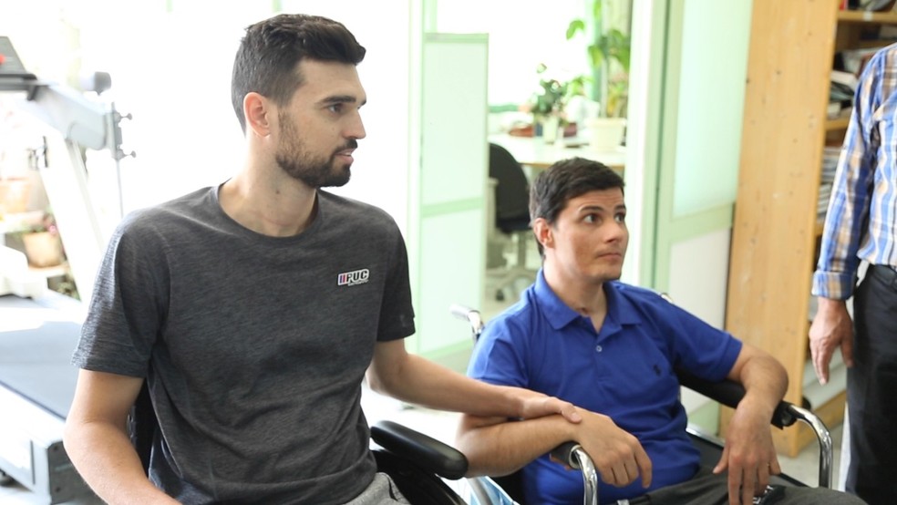 Leandro realiza tratamento em hospital da Cruz Vermelha, ao lado de sobreviventes de guerras e atentados — Foto: Reprodução/TV Globo
