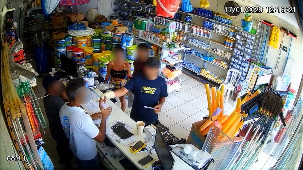 'Falso síndico' é indiciado após aplicar golpe em loja no litoral de SP — Foto: Reprodução